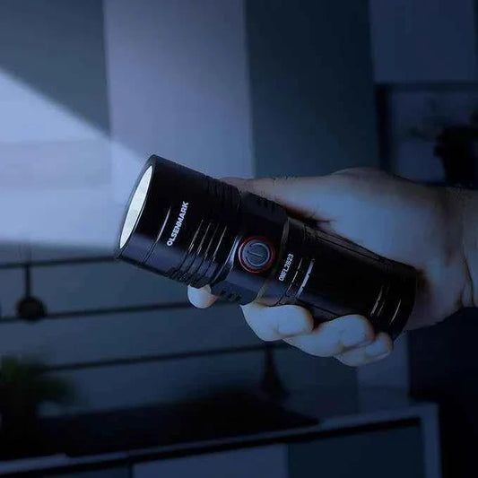 كشاف LED صغير قابل لإعادة الشحن ©