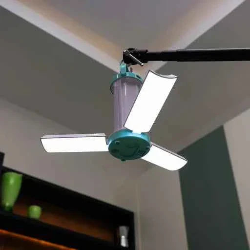 كشاف طوارئ LED يدوي قابل لإعادة الشحن